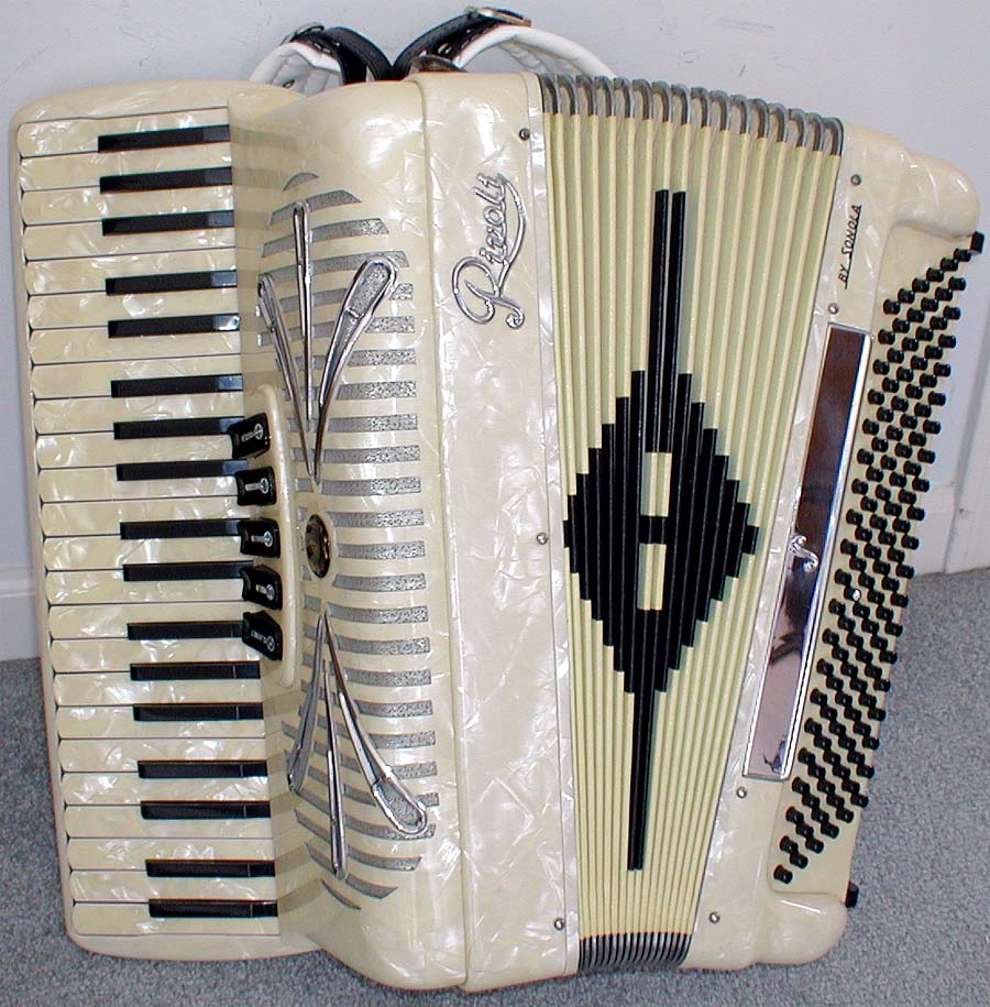 Rivoli accordion outlet